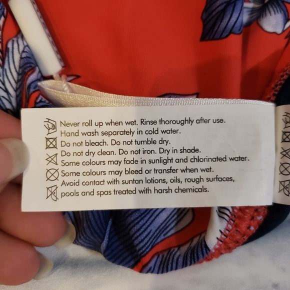 Seafolly size 10 bottoms only - Picture 8 of 10